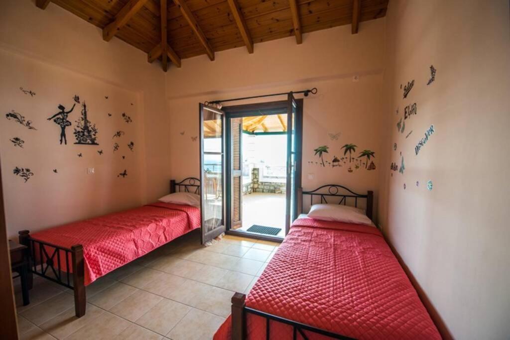 Kelly'S Villa In Stoupa Neokhorion  Eksteriør bilde