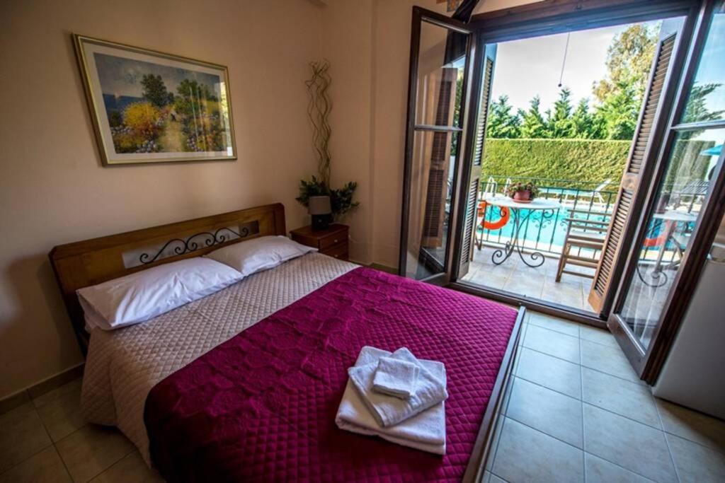 Kelly'S Villa In Stoupa Neokhorion  Eksteriør bilde