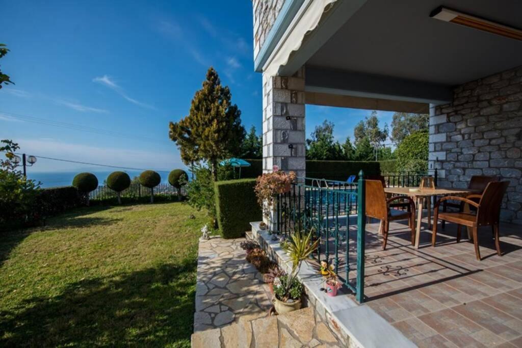 Kelly'S Villa In Stoupa Neokhorion  Eksteriør bilde