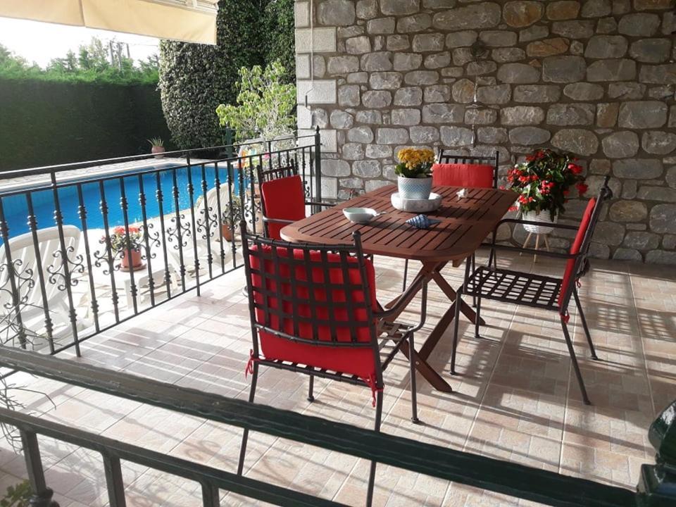 Kelly'S Villa In Stoupa Neokhorion  Eksteriør bilde