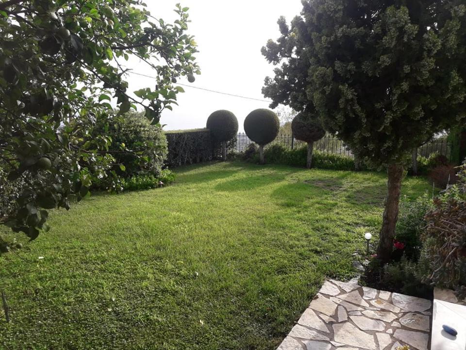 Kelly'S Villa In Stoupa Neokhorion  Eksteriør bilde