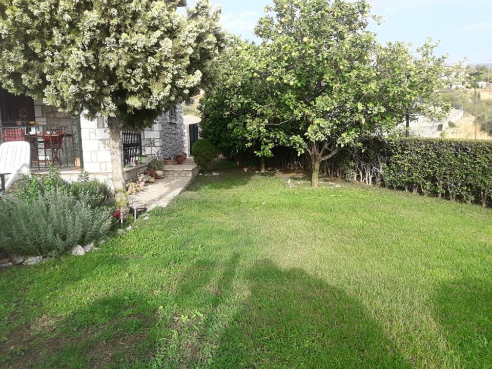 Kelly'S Villa In Stoupa Neokhorion  Eksteriør bilde