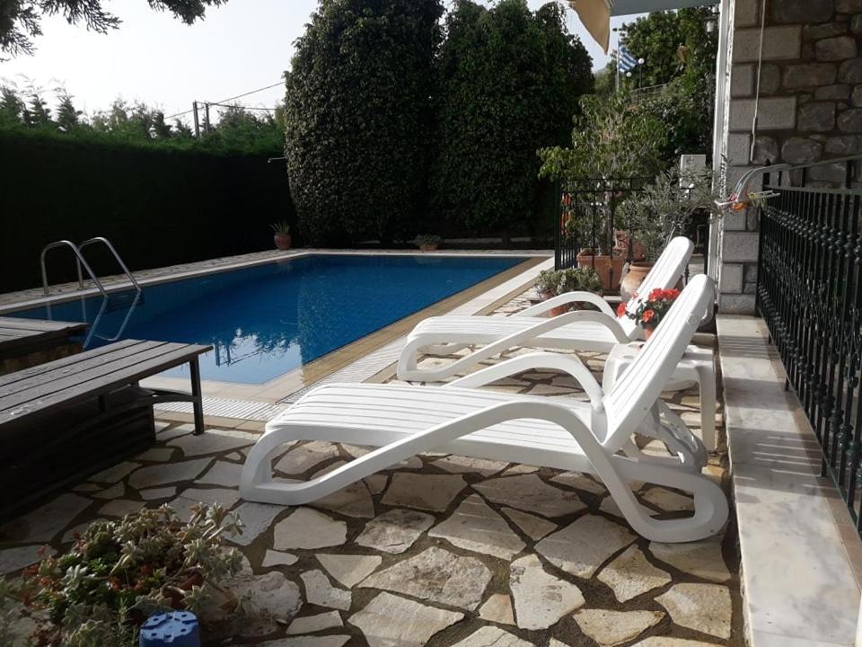 Kelly'S Villa In Stoupa Neokhorion  Eksteriør bilde